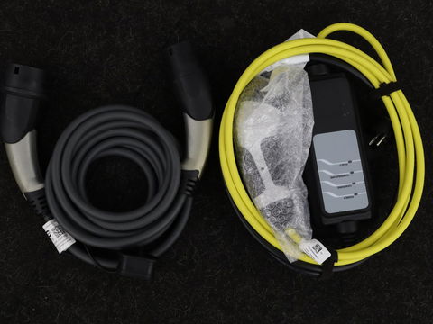 BMW 5 Serie 530e xDrive M Sport | Leder | Stoel & stuurverwarming | Sfeerverlichting | Adaptief LED | Carplay | Camera | Live cockpit | Navigatie