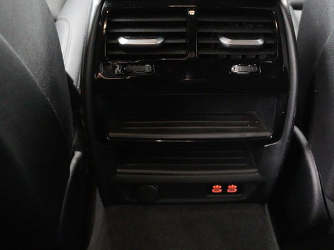 BMW 5 Serie 530e xDrive M Sport | Leder | Stoel & stuurverwarming | Sfeerverlichting | Adaptief LED | Carplay | Camera | Live cockpit | Navigatie