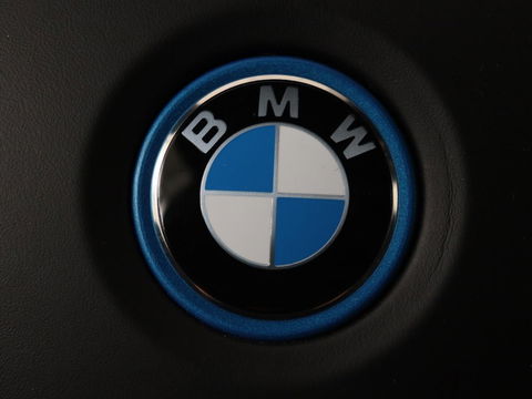 BMW 5 Serie 530e xDrive M Sport | Leder | Stoel & stuurverwarming | Sfeerverlichting | Adaptief LED | Carplay | Camera | Live cockpit | Navigatie