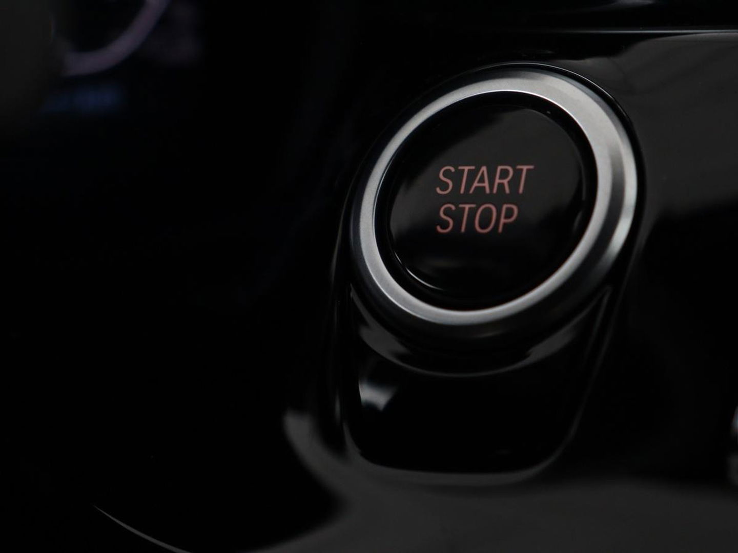 BMW 5 Serie 530e xDrive M Sport | Leder | Stoel & stuurverwarming | Sfeerverlichting | Adaptief LED | Carplay | Camera | Live cockpit | Navigatie
