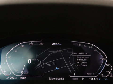 BMW 5 Serie 530e xDrive M Sport | Leder | Stoel & stuurverwarming | Sfeerverlichting | Adaptief LED | Carplay | Camera | Live cockpit | Navigatie