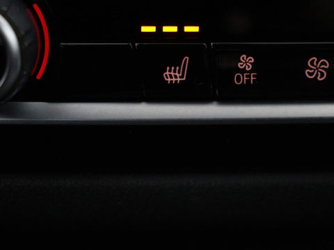 BMW 5 Serie 530e xDrive M Sport | Leder | Stoel & stuurverwarming | Sfeerverlichting | Adaptief LED | Carplay | Camera | Live cockpit | Navigatie