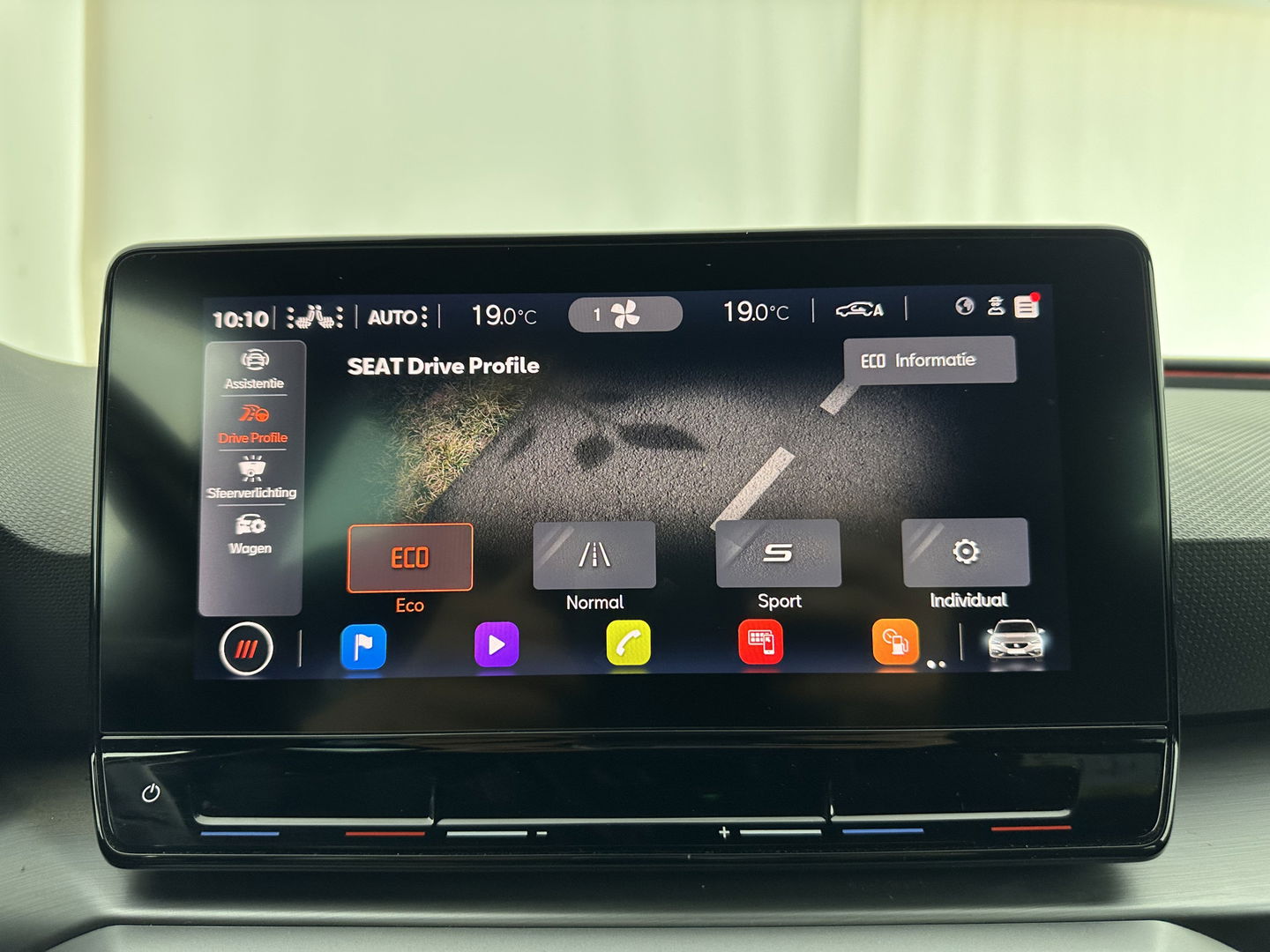 SEAT Leon Sportstourer 1.5 eTSI FR Launch Edition Aut. *FULL-LED | DIGI-COCKPIT | NAVI-FULLMAP | LEATHER-MICROFIBRE | CARPLAY | KEYLESS | SHIFT-PADDLES | SPORT-SEATS | HEATED-SEATS | AMBIENT-LIGHT | CAMERA | ECC | PDC | CRUISE | TOWBAR | 17'
