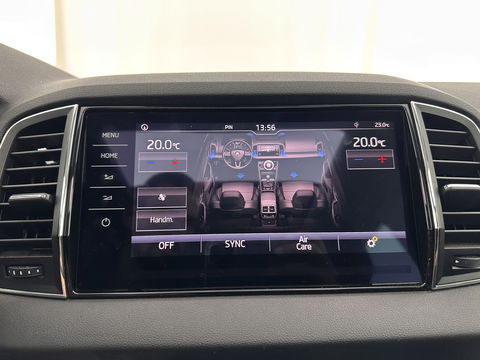 Škoda Karoq 1.5 TSI ACT Business Edition Aut. *PANO | 1/2LEATHER | FULL-LED | NAVI-FULLMAP | KEYLESS | COMFORT-SEATS | CAMERA | DAB+ | ECC | PDC | CRUISE | 18''ALU | TOWBAR*