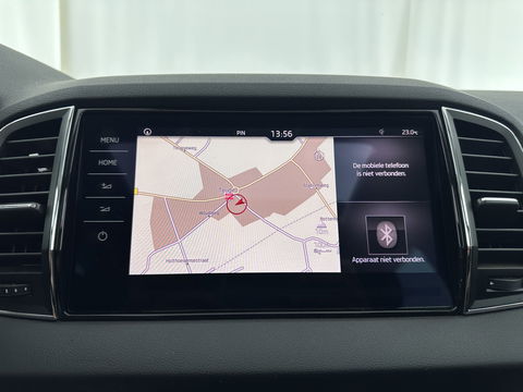 Škoda Karoq 1.5 TSI ACT Business Edition Aut. *PANO | 1/2LEATHER | FULL-LED | NAVI-FULLMAP | KEYLESS | COMFORT-SEATS | CAMERA | DAB+ | ECC | PDC | CRUISE | 18''ALU | TOWBAR*