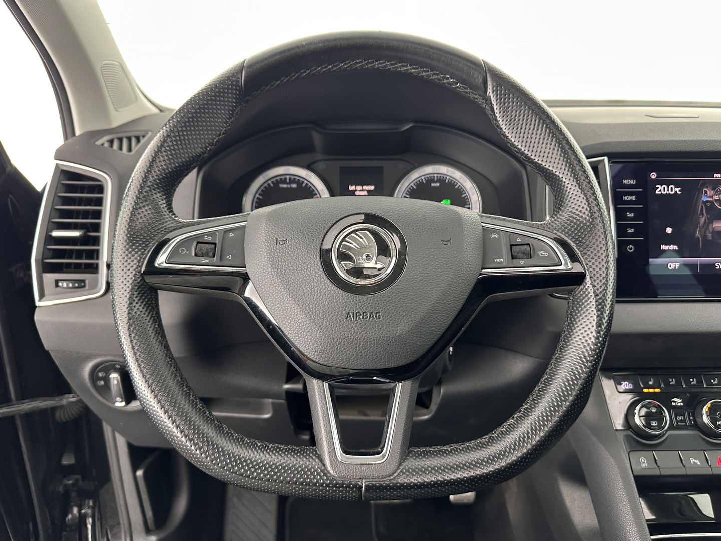 Škoda Karoq 1.5 TSI ACT Business Edition Aut. *PANO | 1/2LEATHER | FULL-LED | NAVI-FULLMAP | KEYLESS | COMFORT-SEATS | CAMERA | DAB+ | ECC | PDC | CRUISE | 18''ALU | TOWBAR*