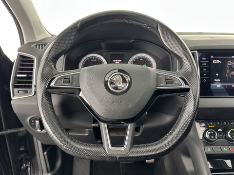 Škoda Karoq 1.5 TSI ACT Business Edition Aut. *PANO | 1/2LEATHER | FULL-LED | NAVI-FULLMAP | KEYLESS | COMFORT-SEATS | CAMERA | DAB+ | ECC | PDC | CRUISE | 18''ALU | TOWBAR*