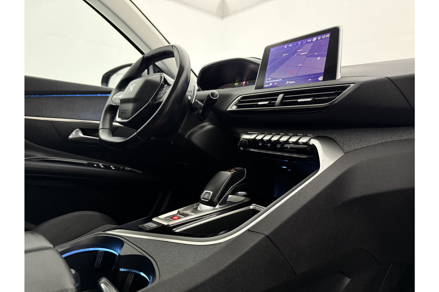 Peugeot 3008 1.2 PureTech 360Camera Sfeer LED Virtual Carplay Trekhaak Navi Clima Cruise PDC 19"LMV