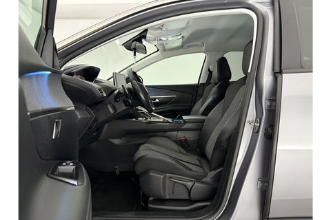Peugeot 3008 1.2 PureTech 360Camera Sfeer LED Virtual Carplay Trekhaak Navi Clima Cruise PDC 19"LMV