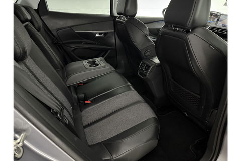 Peugeot 3008 1.2 PureTech 360Camera Sfeer LED Virtual Carplay Trekhaak Navi Clima Cruise PDC 19"LMV