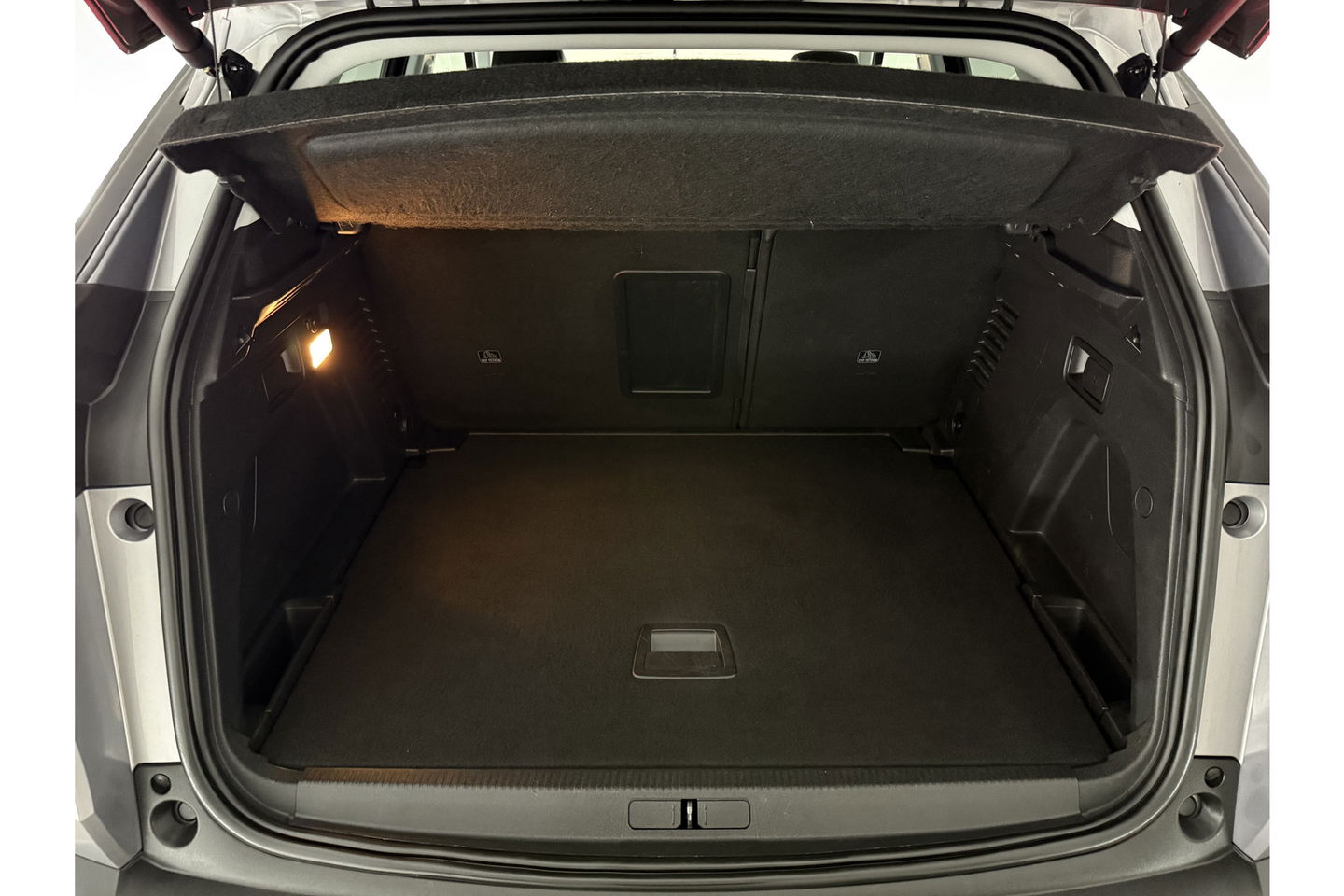 Peugeot 3008 1.2 PureTech 360Camera Sfeer LED Virtual Carplay Trekhaak Navi Clima Cruise PDC 19"LMV