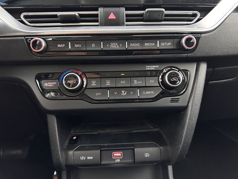 Kia e-Niro ExecutiveLine 64 kWh [ 3-Fase ] (INCL-BTW) Aut. *LUXURY-LEATHER | JBL-AUDIO | FULL-LED | NAVI-FULLMAP | DAB | ADAPT.CRUISE | CAMERA | MEMORY-PACK | LANE-ASSIST | CCS-FASTLOADER | KEYLESS | DIGI-COCKPIT | 17"ALU*