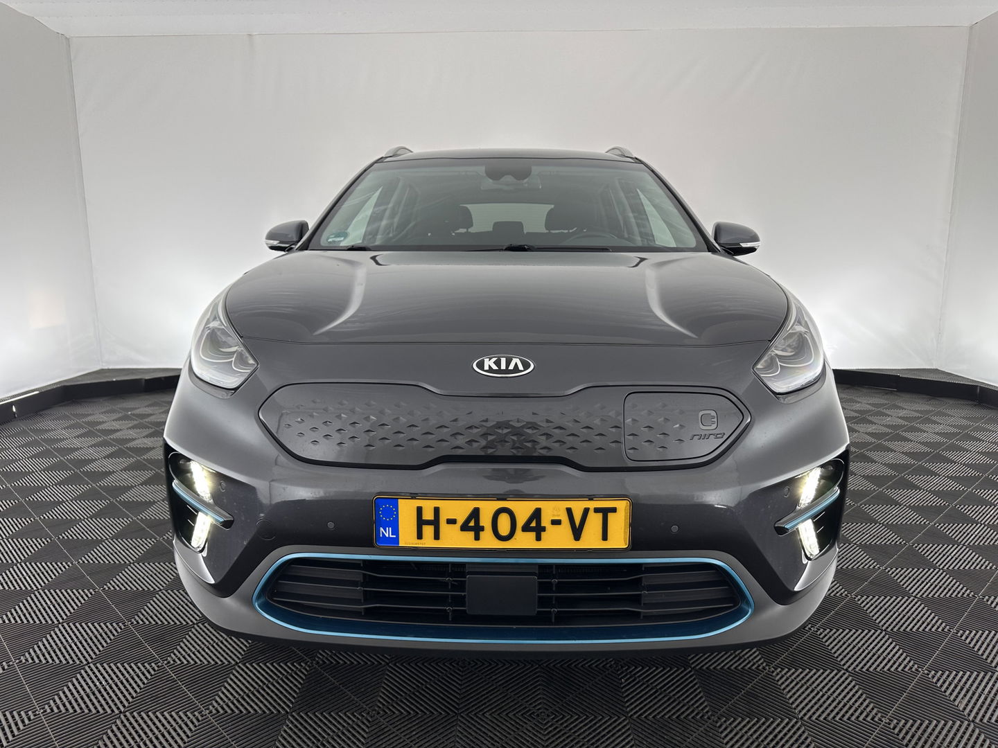 Kia e-Niro ExecutiveLine 64 kWh [ 3-Fase ] (INCL-BTW) Aut. *LUXURY-LEATHER | JBL-AUDIO | FULL-LED | NAVI-FULLMAP | DAB | ADAPT.CRUISE | CAMERA | MEMORY-PACK | LANE-ASSIST | CCS-FASTLOADER | KEYLESS | DIGI-COCKPIT | 17"ALU*