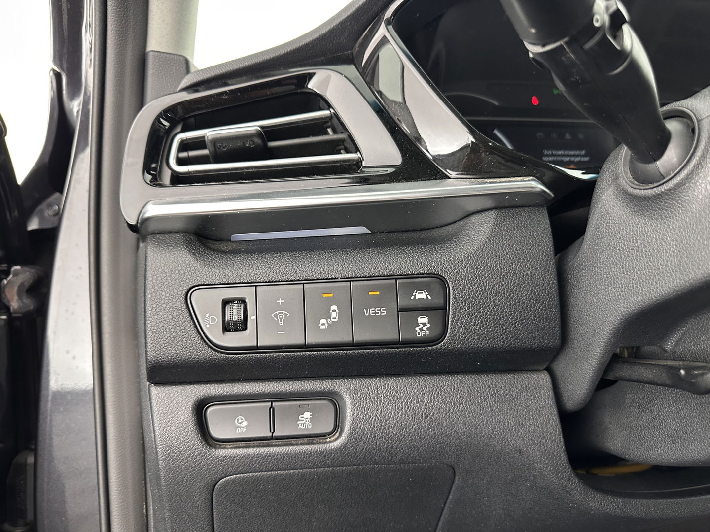 Kia e-Niro ExecutiveLine 64 kWh [ 3-Fase ] (INCL-BTW) Aut. *LUXURY-LEATHER | JBL-AUDIO | FULL-LED | NAVI-FULLMAP | DAB | ADAPT.CRUISE | CAMERA | MEMORY-PACK | LANE-ASSIST | CCS-FASTLOADER | KEYLESS | DIGI-COCKPIT | 17"ALU*