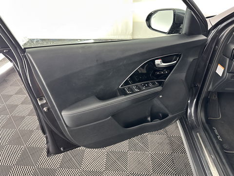 Kia e-Niro ExecutiveLine 64 kWh [ 3-Fase ] (INCL-BTW) Aut. *LUXURY-LEATHER | JBL-AUDIO | FULL-LED | NAVI-FULLMAP | DAB | ADAPT.CRUISE | CAMERA | MEMORY-PACK | LANE-ASSIST | CCS-FASTLOADER | KEYLESS | DIGI-COCKPIT | 17"ALU*