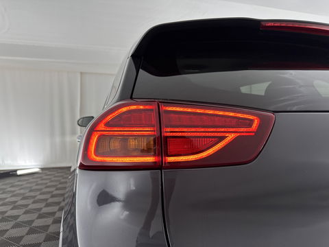 Kia e-Niro ExecutiveLine 64 kWh [ 3-Fase ] (INCL-BTW) Aut. *LUXURY-LEATHER | JBL-AUDIO | FULL-LED | NAVI-FULLMAP | DAB | ADAPT.CRUISE | CAMERA | MEMORY-PACK | LANE-ASSIST | CCS-FASTLOADER | KEYLESS | DIGI-COCKPIT | 17"ALU*