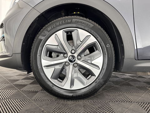 Kia e-Niro ExecutiveLine 64 kWh [ 3-Fase ] (INCL-BTW) Aut. *LUXURY-LEATHER | JBL-AUDIO | FULL-LED | NAVI-FULLMAP | DAB | ADAPT.CRUISE | CAMERA | MEMORY-PACK | LANE-ASSIST | CCS-FASTLOADER | KEYLESS | DIGI-COCKPIT | 17"ALU*