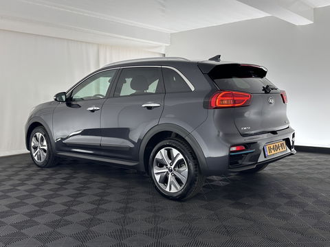 Kia e-Niro ExecutiveLine 64 kWh [ 3-Fase ] (INCL-BTW) Aut. *LUXURY-LEATHER | JBL-AUDIO | FULL-LED | NAVI-FULLMAP | DAB | ADAPT.CRUISE | CAMERA | MEMORY-PACK | LANE-ASSIST | CCS-FASTLOADER | KEYLESS | DIGI-COCKPIT | 17"ALU*