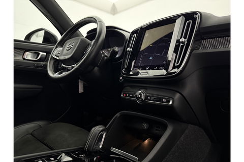 Volvo XC40 T4 Recharge R-Design Hybride 262PK Pano Harman/Kardon LED Memory Virtual Camera Carplay Cruise Clima 19"LMV Navi PDC