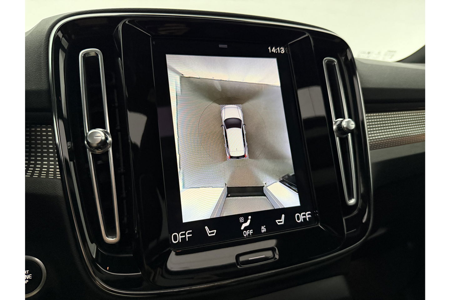 Volvo XC40 T4 Recharge R-Design Hybride 262PK Pano Harman/Kardon LED Memory Virtual Camera Carplay Cruise Clima 19"LMV Navi PDC