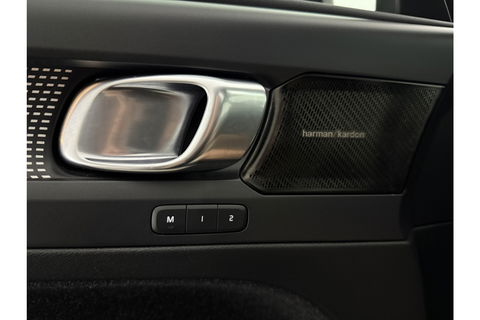 Volvo XC40 T4 Recharge R-Design Hybride 262PK Pano Harman/Kardon LED Memory Virtual Camera Carplay Cruise Clima 19"LMV Navi PDC