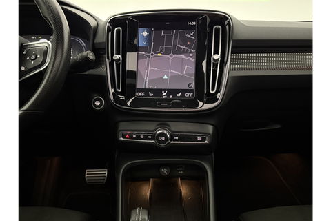 Volvo XC40 T4 Recharge R-Design Hybride 262PK Pano Harman/Kardon LED Memory Virtual Camera Carplay Cruise Clima 19"LMV Navi PDC