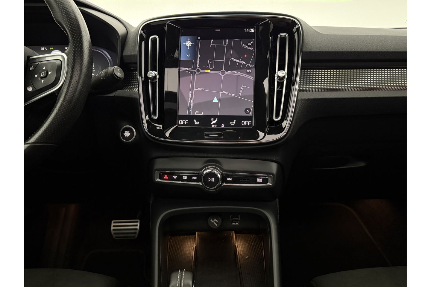 Volvo XC40 T4 Recharge R-Design Hybride 262PK Pano Harman/Kardon LED Memory Virtual Camera Carplay Cruise Clima 19"LMV Navi PDC