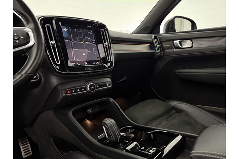 Volvo XC40 T4 Recharge R-Design Hybride 262PK Pano Harman/Kardon LED Memory Virtual Camera Carplay Cruise Clima 19"LMV Navi PDC