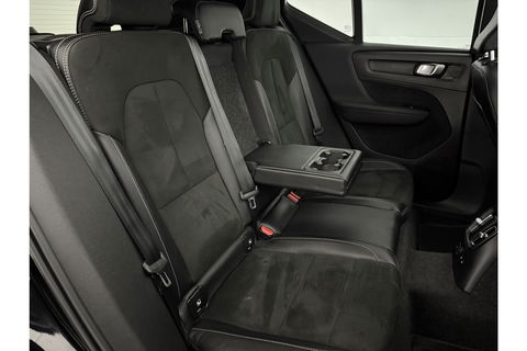 Volvo XC40 T4 Recharge R-Design Hybride 262PK Pano Harman/Kardon LED Memory Virtual Camera Carplay Cruise Clima 19"LMV Navi PDC