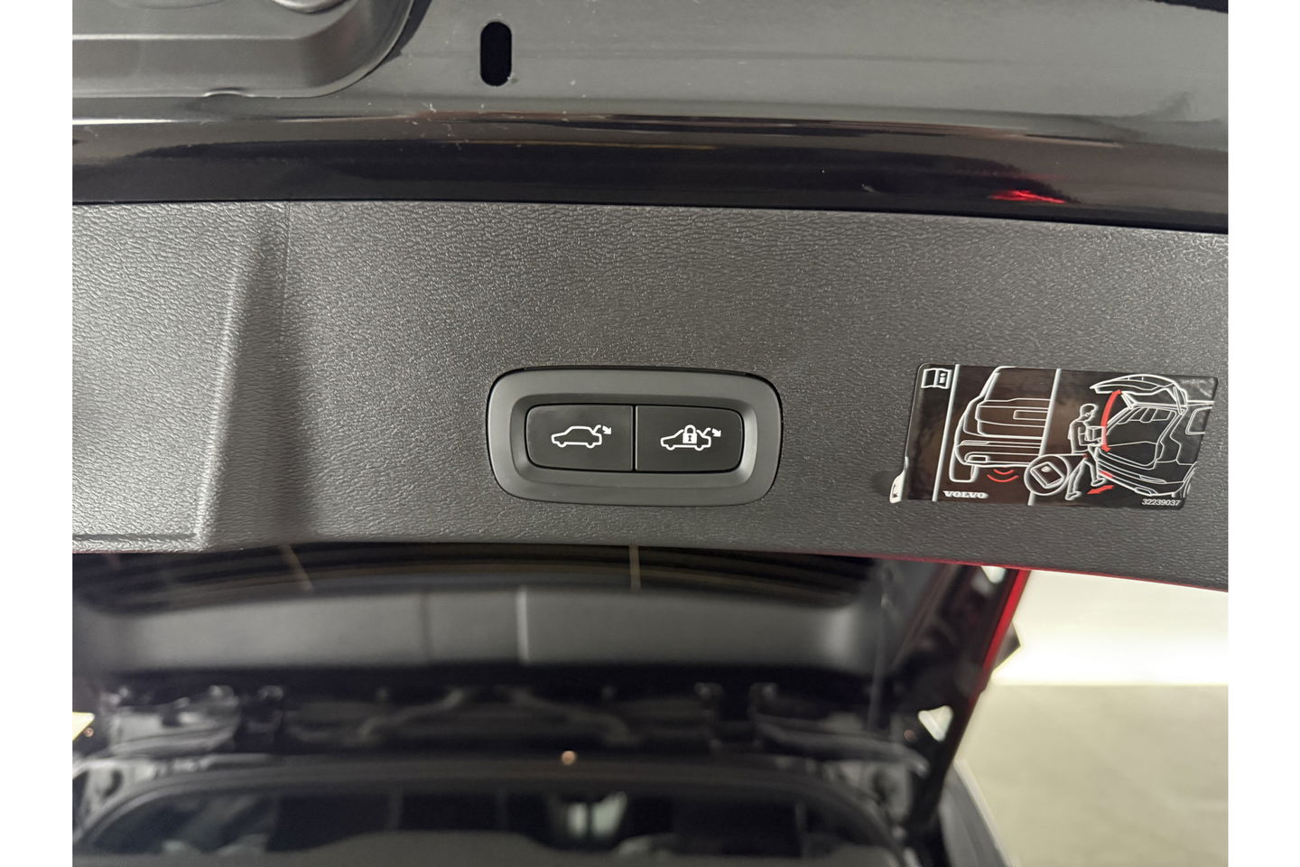 Volvo XC40 T4 Recharge R-Design Hybride 262PK Pano Harman/Kardon LED Memory Virtual Camera Carplay Cruise Clima 19"LMV Navi PDC
