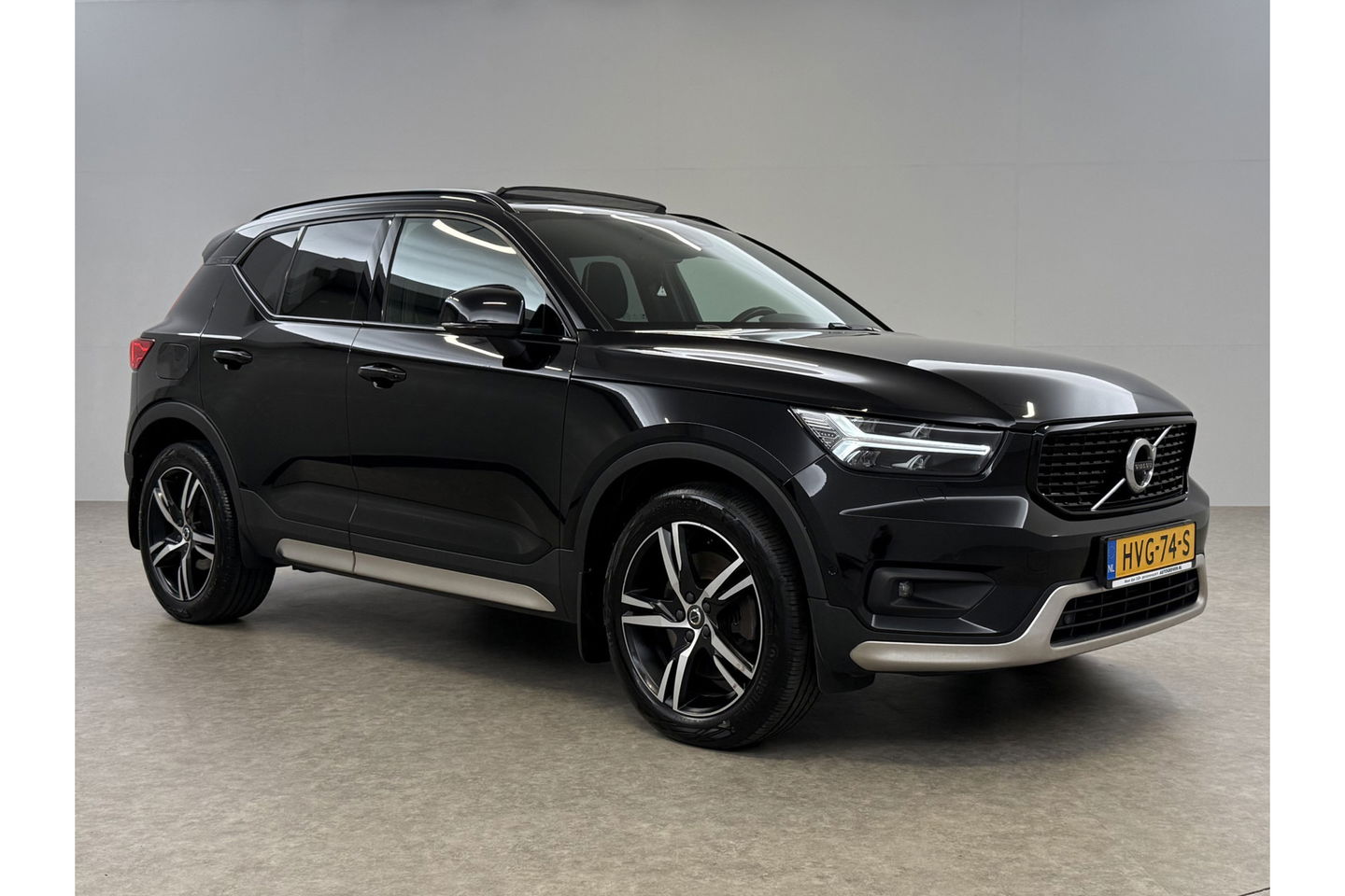 Volvo XC40 T4 Recharge R-Design Hybride 262PK Pano Harman/Kardon LED Memory Virtual Camera Carplay Cruise Clima 19"LMV Navi PDC