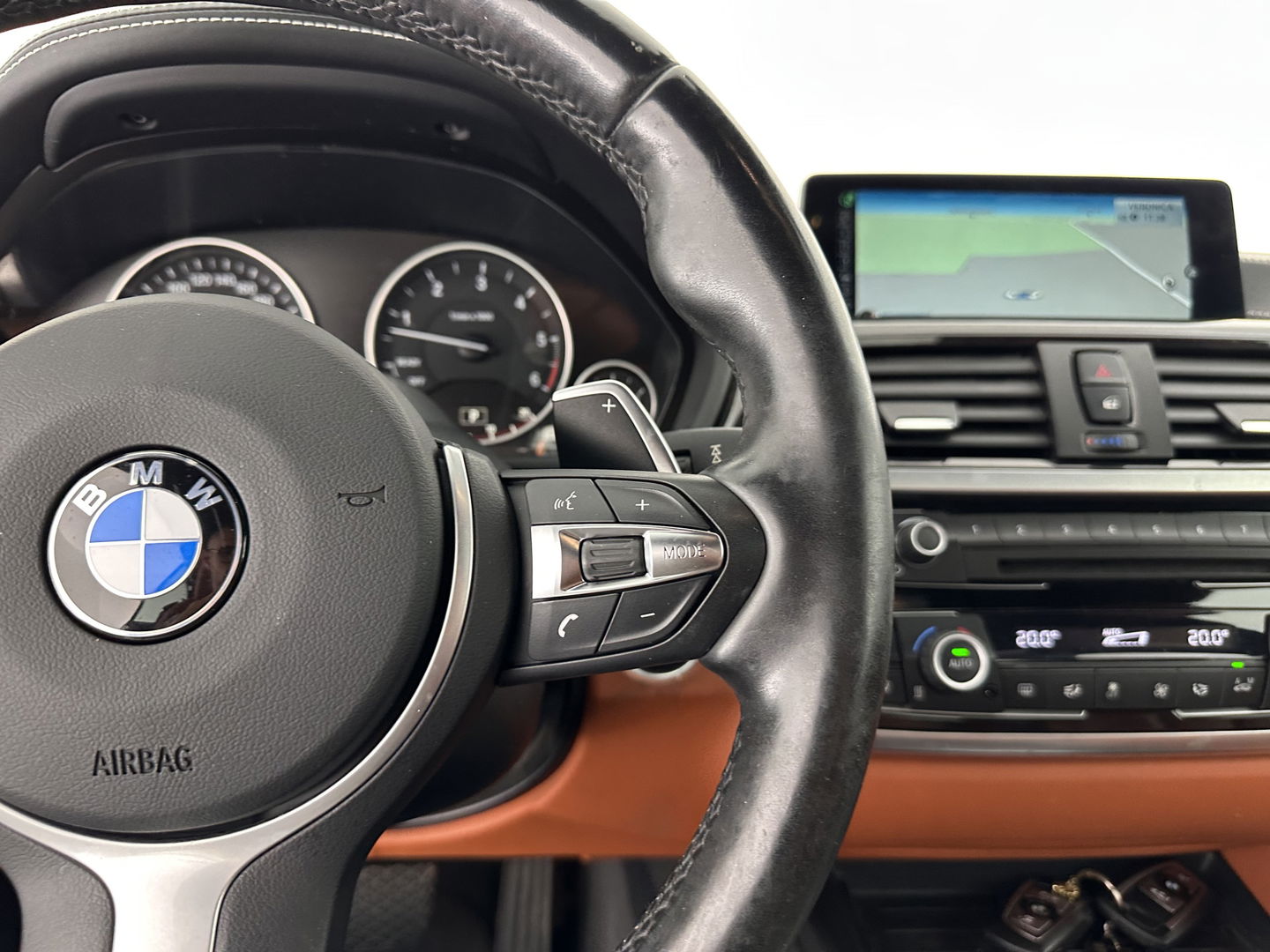 BMW 4 Serie Cabrio 435d xDrive Centennial High Executive Aut. *HEAD-UP | FULL-LEATHER | FULL-LED | ADAPTIVE-CRUISE | MEMORY-PACK | AIR-SCARF | BLIND-SPOT | HIFI-SOUND | KEYLESS | DAB+ | SPORT-SEATS | CAMERA | NAVI-FULLMAP | 19''ALU*