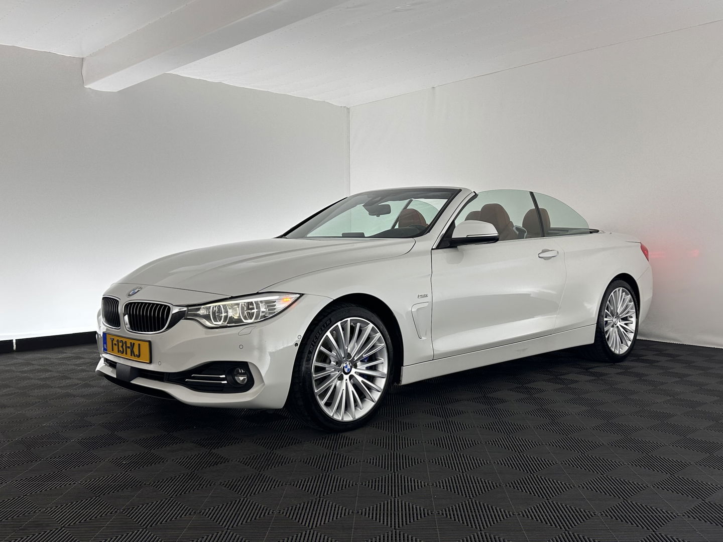 BMW 4 Serie Cabrio 435d xDrive Centennial High Executive Aut. *HEAD-UP | FULL-LEATHER | FULL-LED | ADAPTIVE-CRUISE | MEMORY-PACK | AIR-SCARF | BLIND-SPOT | HIFI-SOUND | KEYLESS | DAB+ | SPORT-SEATS | CAMERA | NAVI-FULLMAP | 19''ALU*