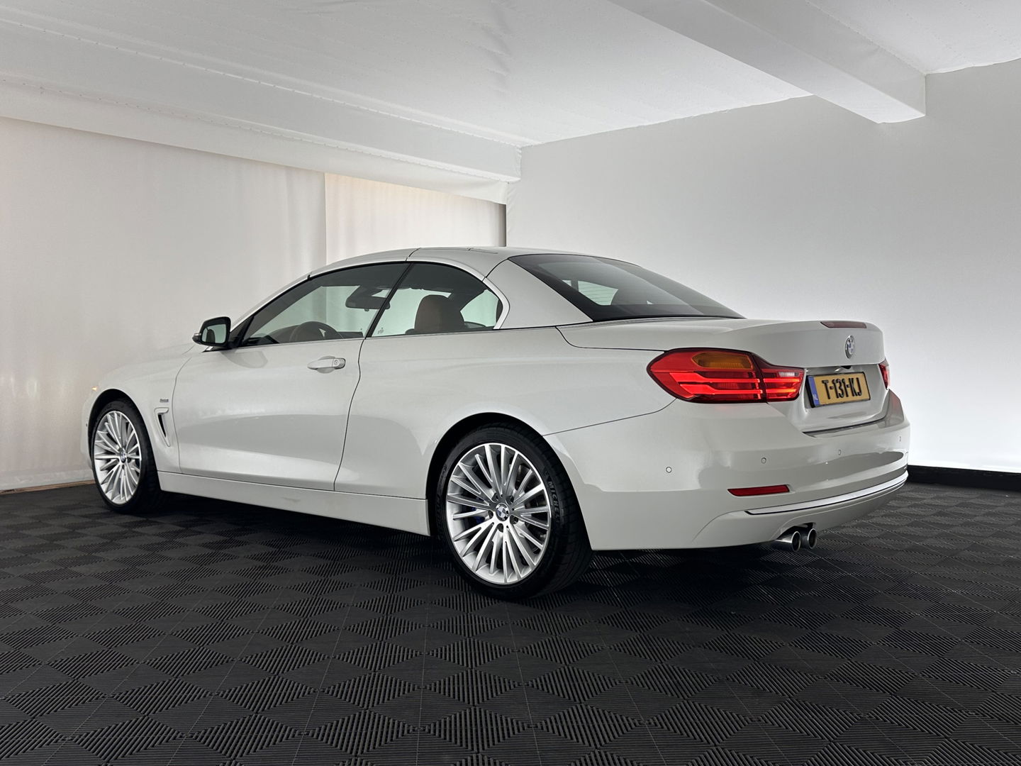 BMW 4 Serie Cabrio 435d xDrive Centennial High Executive Aut. *HEAD-UP | FULL-LEATHER | FULL-LED | ADAPTIVE-CRUISE | MEMORY-PACK | AIR-SCARF | BLIND-SPOT | HIFI-SOUND | KEYLESS | DAB+ | SPORT-SEATS | CAMERA | NAVI-FULLMAP | 19''ALU*