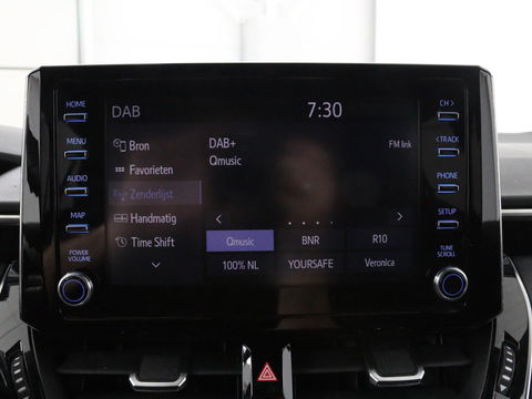 Toyota Corolla 1.8 Hybrid Business Plus | Trekhaak | Stoelverwarming | Adaptive cruise | Carplay | Full LED | Keyless | Camera | DAB | Climate control