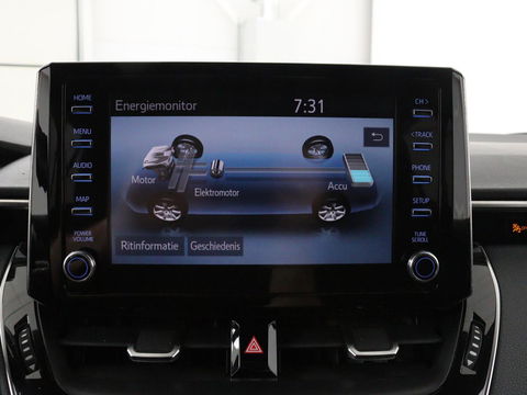 Toyota Corolla 1.8 Hybrid Business Plus | Trekhaak | Stoelverwarming | Adaptive cruise | Carplay | Full LED | Keyless | Camera | DAB | Climate control