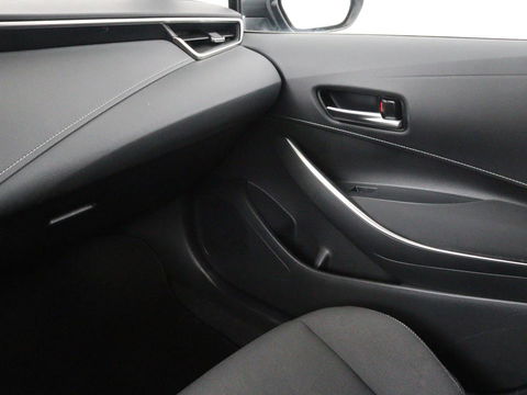 Toyota Corolla 1.8 Hybrid Business Plus | Trekhaak | Stoelverwarming | Adaptive cruise | Carplay | Full LED | Keyless | Camera | DAB | Climate control