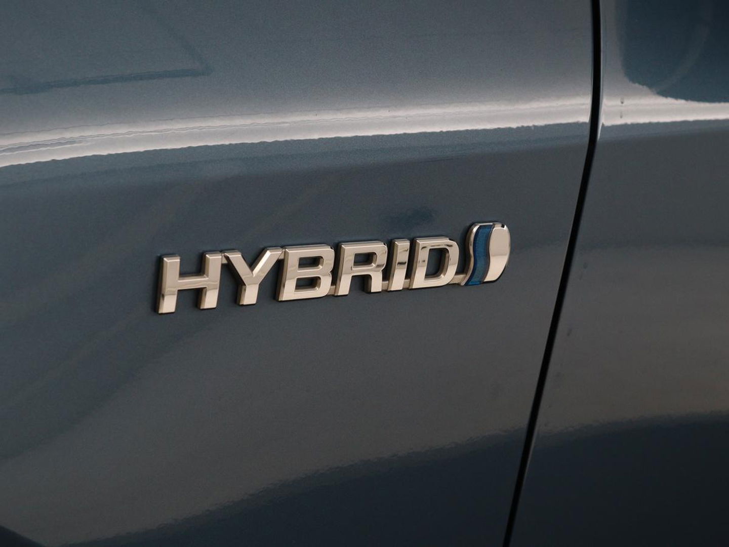 Toyota Corolla 1.8 Hybrid Business Plus | Trekhaak | Stoelverwarming | Adaptive cruise | Carplay | Full LED | Keyless | Camera | DAB | Climate control