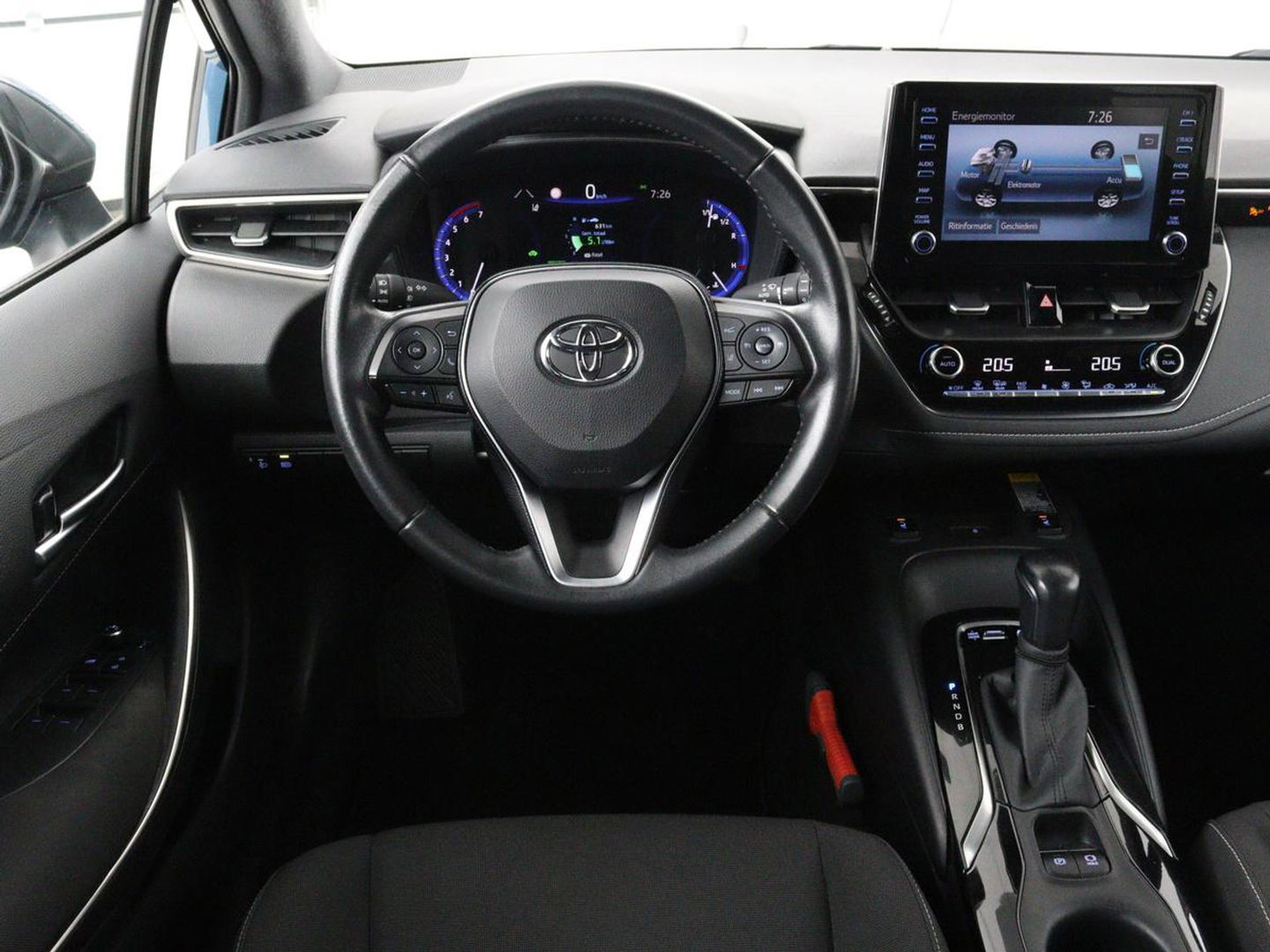 Toyota Corolla 1.8 Hybrid Business Plus | Trekhaak | Stoelverwarming | Adaptive cruise | Carplay | Full LED | Keyless | Camera | DAB | Climate control