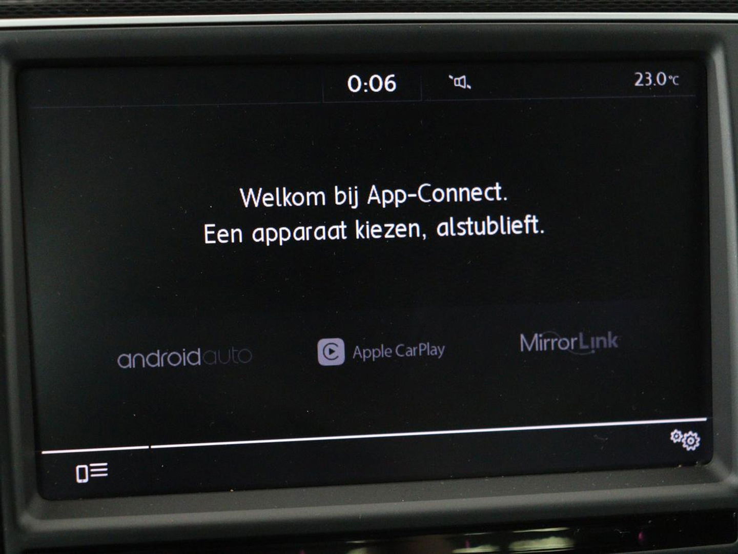 Volkswagen Golf 1.4 TSI GTE | Panoramadak | Carplay | Camera | Trekhaak | Full LED | Navigatie | Park Assist | Sportstoelen | DAB | Climate control