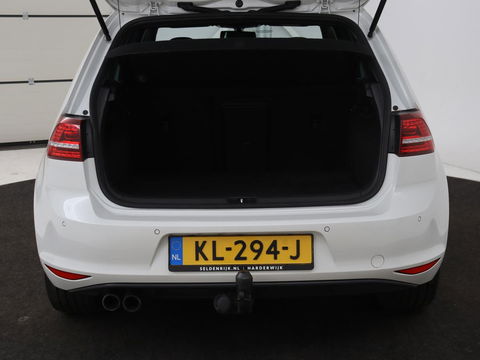 Volkswagen Golf 1.4 TSI GTE | Panoramadak | Carplay | Camera | Trekhaak | Full LED | Navigatie | Park Assist | Sportstoelen | DAB | Climate control