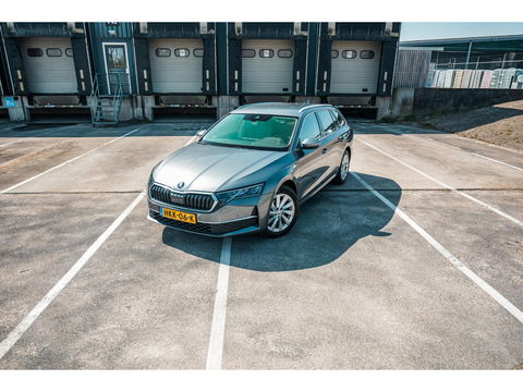 Škoda Octavia Combi FL 1.5 TSI 150PK MHEV Selection | MATRIX-LED | CAMERA | STOELVERW. | ADAPTIVE CRUISE | DIGI DASH