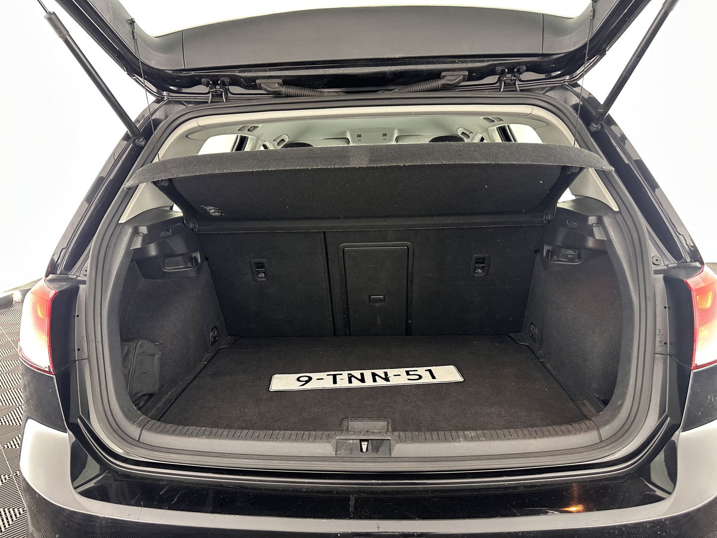 Volkswagen Golf 1.4 TGI Comfortline BlueMotion Executive-Pack *NAVI-FULLMAP | COMFORT-SEATS | ECC | CRUISE | TOWBAR | 15''ALU*