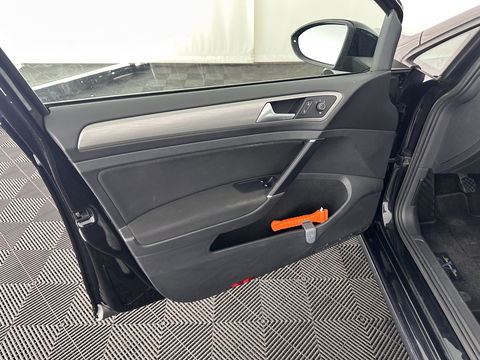 Volkswagen Golf 1.4 TGI Comfortline BlueMotion Executive-Pack *NAVI-FULLMAP | COMFORT-SEATS | ECC | CRUISE | TOWBAR | 15''ALU*