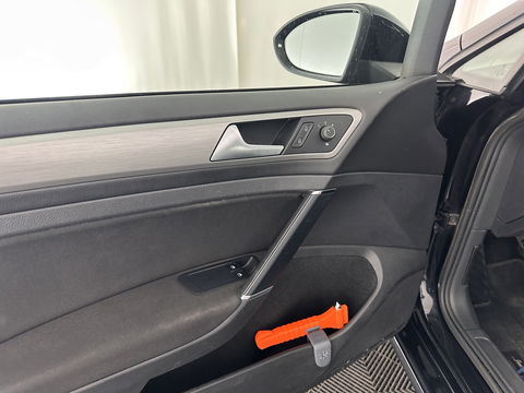 Volkswagen Golf 1.4 TGI Comfortline BlueMotion Executive-Pack *NAVI-FULLMAP | COMFORT-SEATS | ECC | CRUISE | TOWBAR | 15''ALU*