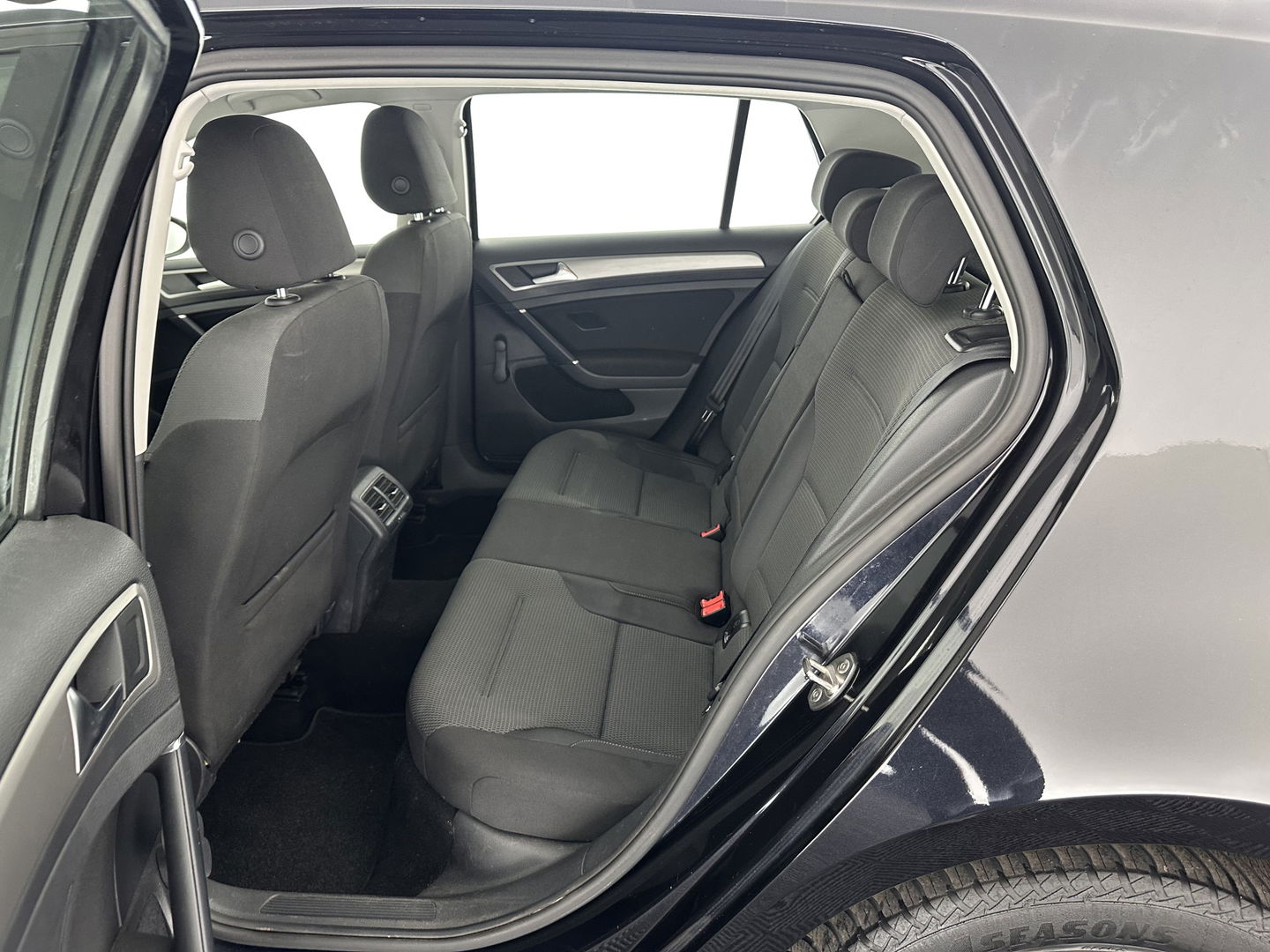 Volkswagen Golf 1.4 TGI Comfortline BlueMotion Executive-Pack *NAVI-FULLMAP | COMFORT-SEATS | ECC | CRUISE | TOWBAR | 15''ALU*