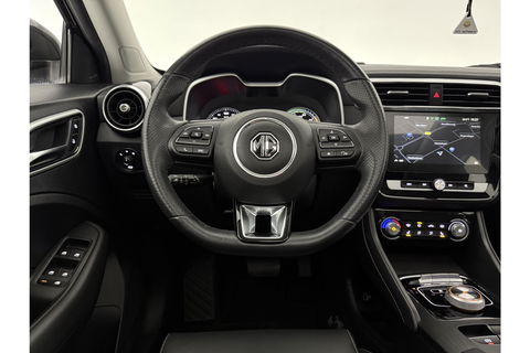 MG ZS EV Luxury 45 kWh Elektrisch Pano Camera Carplay LED Leder Clima Cruise Navi PDC 17"LMV