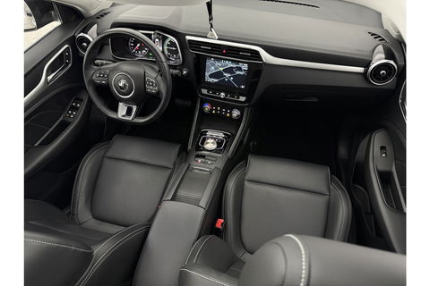 MG ZS EV Luxury 45 kWh Elektrisch Pano Camera Carplay LED Leder Clima Cruise Navi PDC 17"LMV