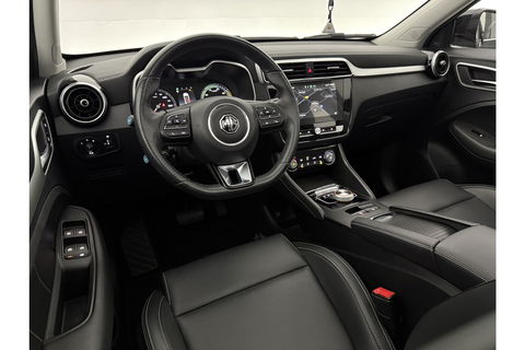 MG ZS EV Luxury 45 kWh Elektrisch Pano Camera Carplay LED Leder Clima Cruise Navi PDC 17"LMV