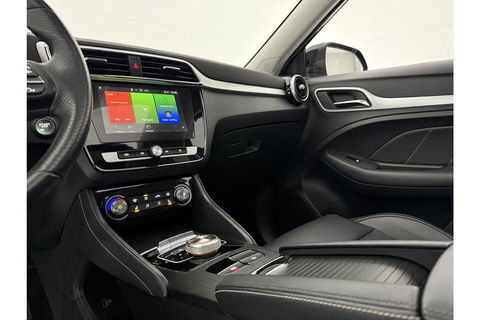 MG ZS EV Luxury 45 kWh Elektrisch Pano Camera Carplay LED Leder Clima Cruise Navi PDC 17"LMV